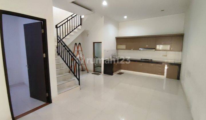 Sewa Rumah Tanjung Duren 6x15 Dengan 3 Kamar Tidur 2 Lantai 55 Jt 2
