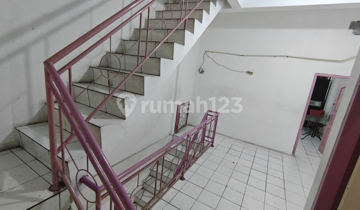 Dijual Rumah Jelambar 4X12 Ada 3 Kamar Tidur 3 Lantai Harga Murah