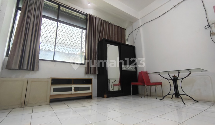 Sewa Rumah Jelambar 4X13 Ada 3 Kamar Tidur 3 Lantai 40 Juta/Tahun Sewa Rumah Jelambar 4X13 Ada 3 Kamar Tidur 3 Lantai 40 Juta/Tahun