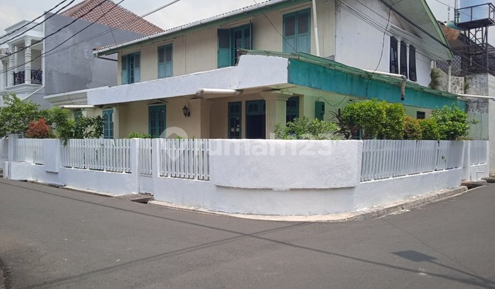 Rumah Hoek Jalan Lebar Dekat JL Pemuda Rawamangun Jakarta Timur
