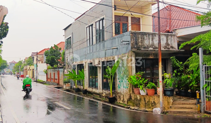 ( Rumah Tersewa coffee shop Jual All in ) Tebet Jakarta Selatan 