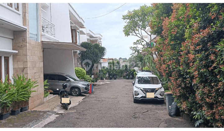 ( Rumah townhouse Dalam Cluster Fullyfurnhised Jual Cepat ) Kebagusan Jakarta Selatan  1