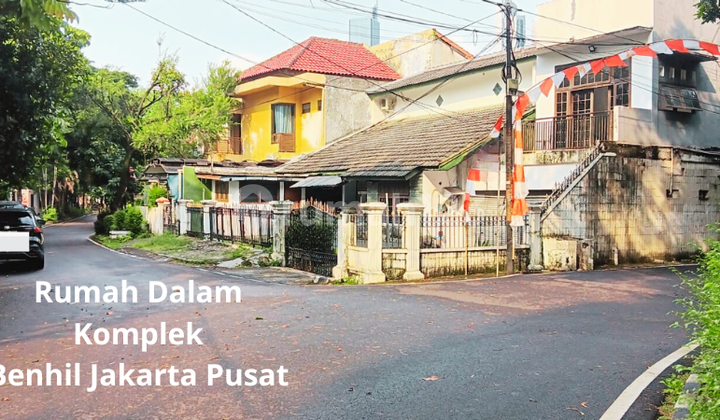 ( Rumah Dalam Komplek Hoek Row Jalan Lebar ) Bendungan Hilir Sudirman Jakarta Pusat 