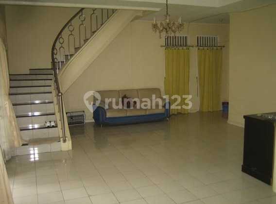 For Sale Urgent Near NJOP Ready-to-Live House Deplu Complex Tangerang City Adjacent to South Jakarta 2