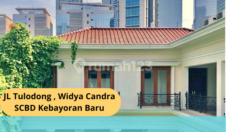 The Private Luxury House at Jl. Tulodong, Widya Chandra-SCBD, Kebayoran Baru, South Jakarta