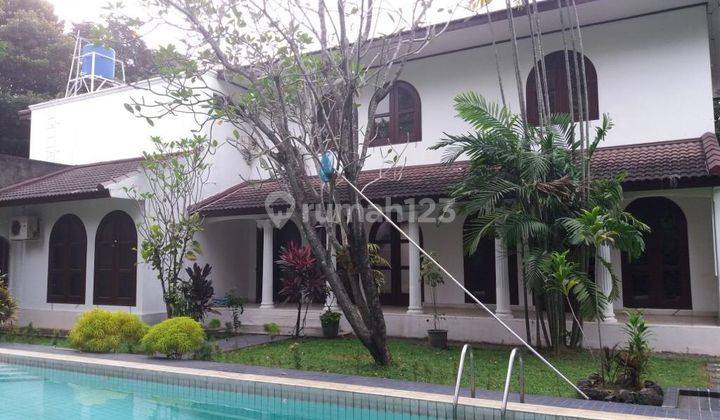 Rumah Kemang Timur 5 Kamar Tidur Semi Furnished 1