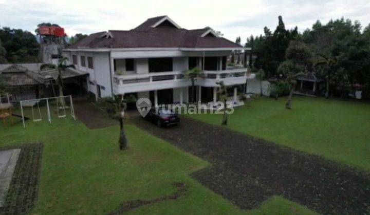 Villa Area Strategis Pariwisata Bandung 2 Lantai Furnished 1