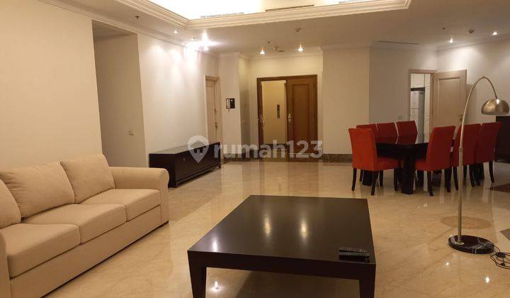 Apartemen Four Season Residence 3 BR Furnished 1