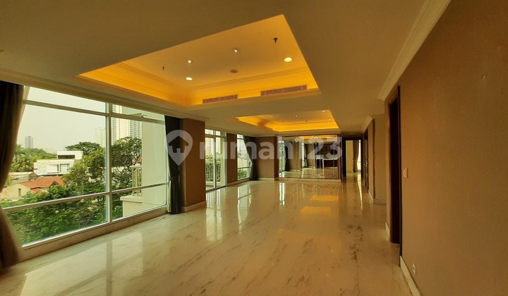 Apartemen Botanica 4BR Unfurnished Bagus Apartemen Botanica 4BR Unfurnished Bagus