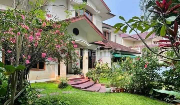 Dijual Rumah Bagus Ampera SHM Furnished Jakarta Selatan