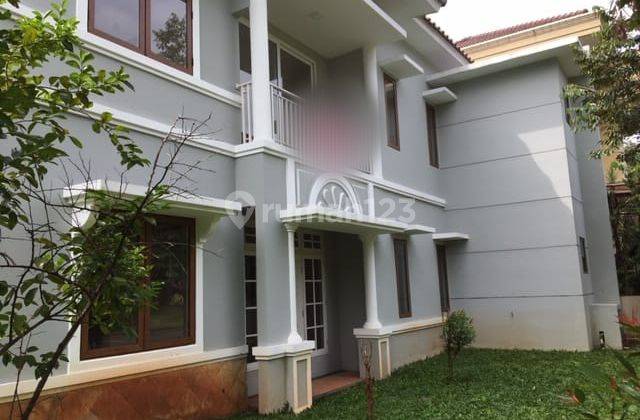 Dijual Cepat Rumah Hoek 2 Lantai Harga Nego Legenda Wisata 2