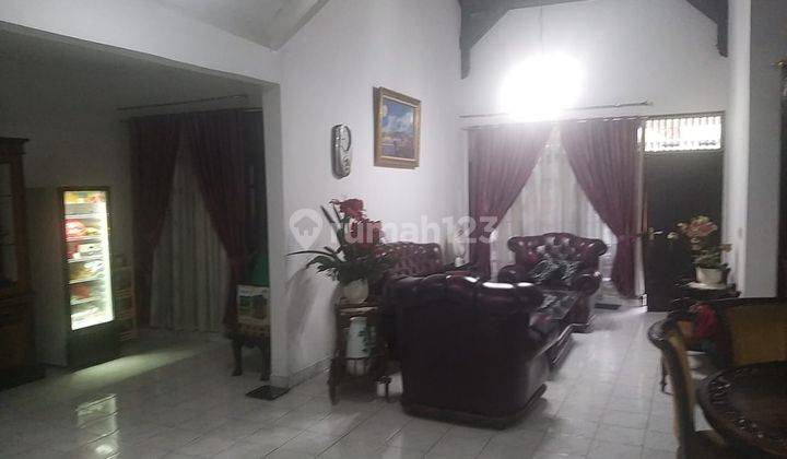 Rumah 2.5 Lantai Harga Nego Akses Mudah  2