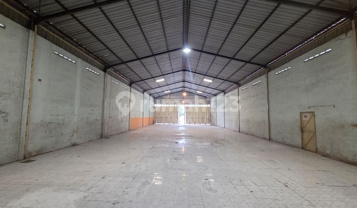 Gudang Tengah Kota, Dekat Masjid Agung Jateng Jalan Gajah Raya 1