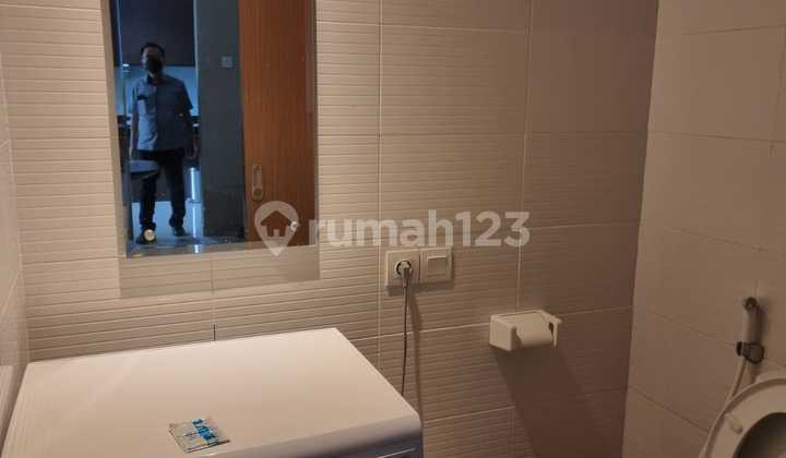 For Sale or Rent Furnished 3-Bedroom Apartment Mg Suites, Gajahmada Semarang 2