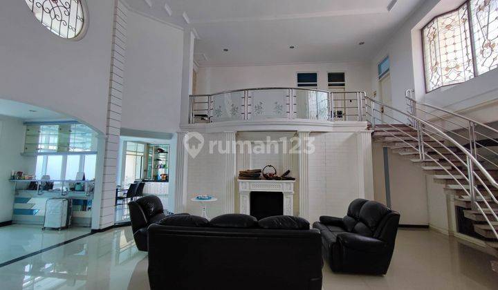 Rumah Mewah Semi Furnished SHM di Puri Anjasmoro , Semarang 1