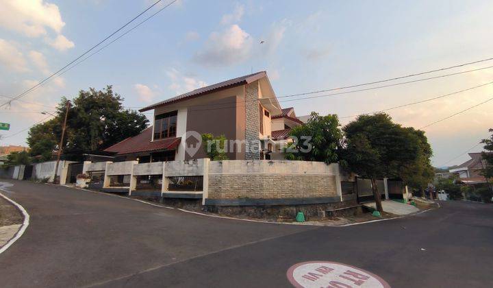 Rumah Startegis Hook Full Furnished di Tengger Gajahmungkur 1