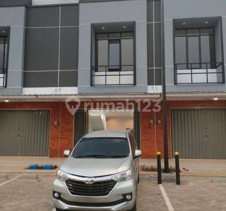 Ruko baru hadap jalan 2 lantai di Pasar Modern BSB City 1