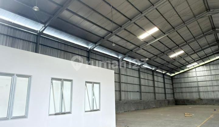 Gudang Luas Cocok untuk Storage Usaha Dijual di Bsb City 2