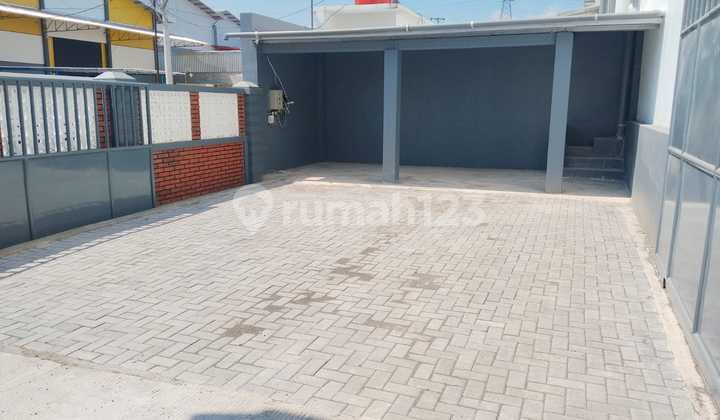 Ready-to-Use West Semarang Fast-Selling Warehouse in Kic Gatsu 2