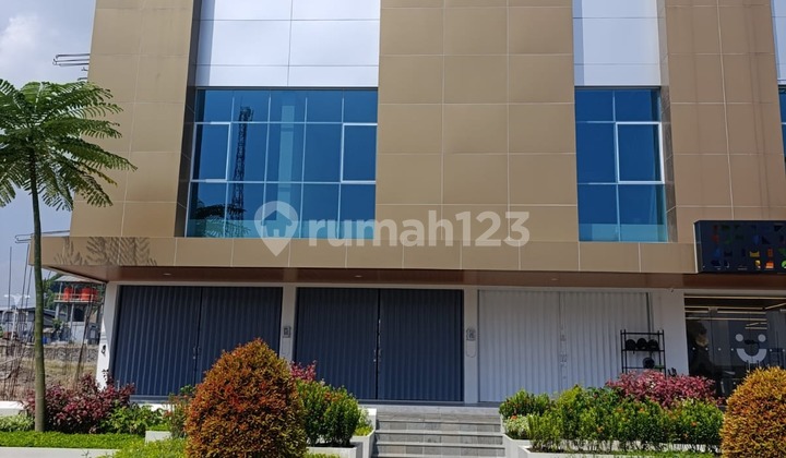 Disewakan Ruko Bagus dan Siap Pakai di Ngaliyan Disewakan Ruko Bagus dan Siap Pakai di Ngaliyan