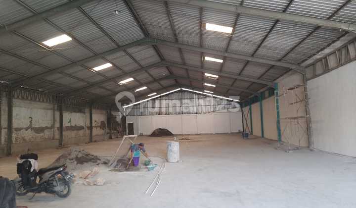 Large Ready-to-Use Warehouse in Genuk Small Industrial Estate (LIK) 1