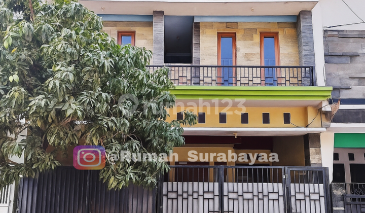 Rumah 2 Lantai Di Wiyung Surabaya 