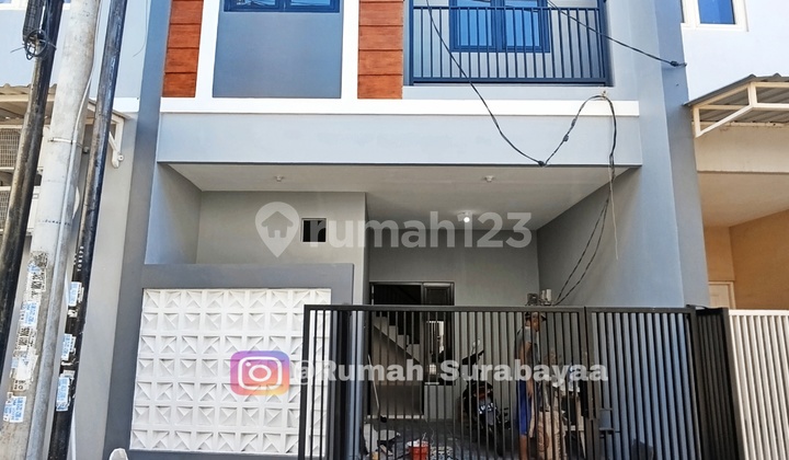 Rumah 2 Lantai Di Kutisari Surabaya