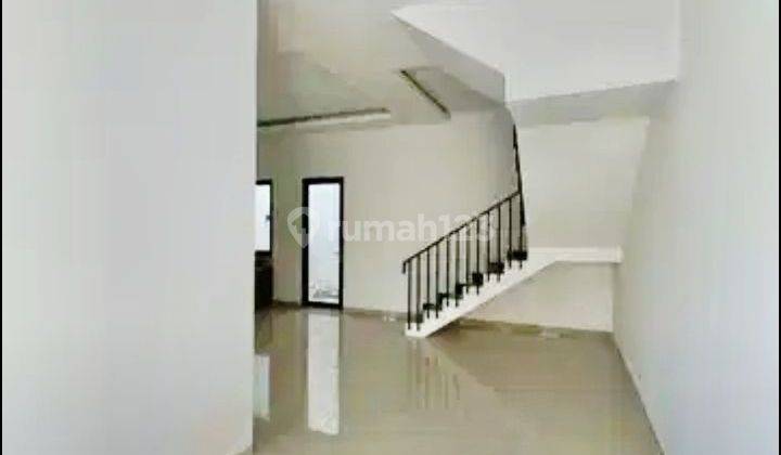 Rumah Baru SHM 2 Lantai di Manyar Surabaya  2