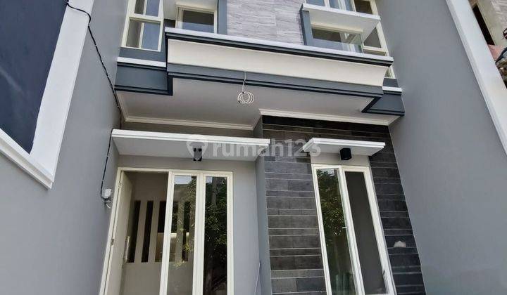 Rumah Baru 2 Lantai di Mulyosari Surabaya 1