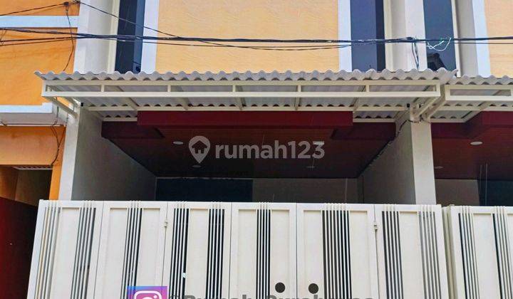 Rumah Baru 2 Lantai di Rungkut Mapan Surabaya  1