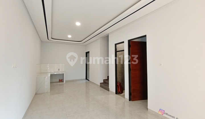 Rumah Baru Di Manyar Surabaya 2