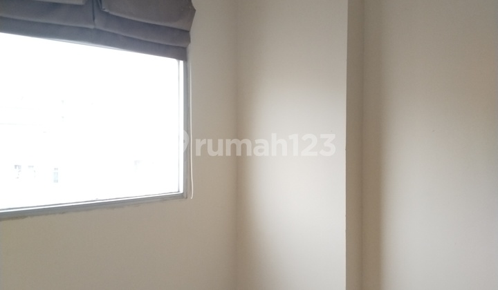 Disewakan Grand Emerald Apartemen 1Brbaru Selesai Cat