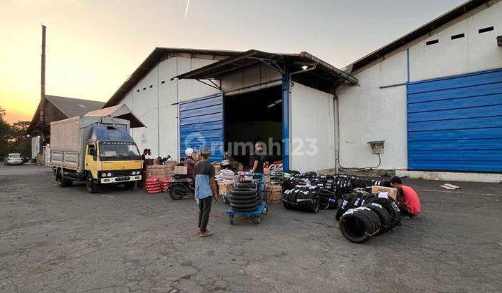 Sewa Gudang Loading Dock 5 Km Dari Pintu Tol 2