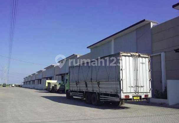 Sewa gudang 200 meter dari pintu tol cerme 2