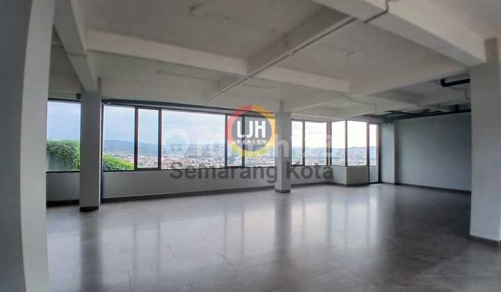 Bangunan Cocok Jadi Resto di Jalan Papandayan