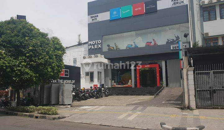 Gedung 3 lantai di Jl Raya Lapangan Bola 1024 m SHM Bagus 2