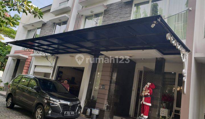 Rumah di Senayan Golf Residence 2 Lantai SHM Bagus 2