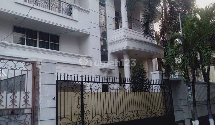 Rumah Mewah di Jl. Petojo Sabangan II 2 Lantai SHM Bagus Barat 1