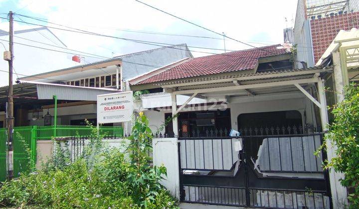 Rumah di Perum Green Garden Blok B12 SHM Butuh Renovasi 2