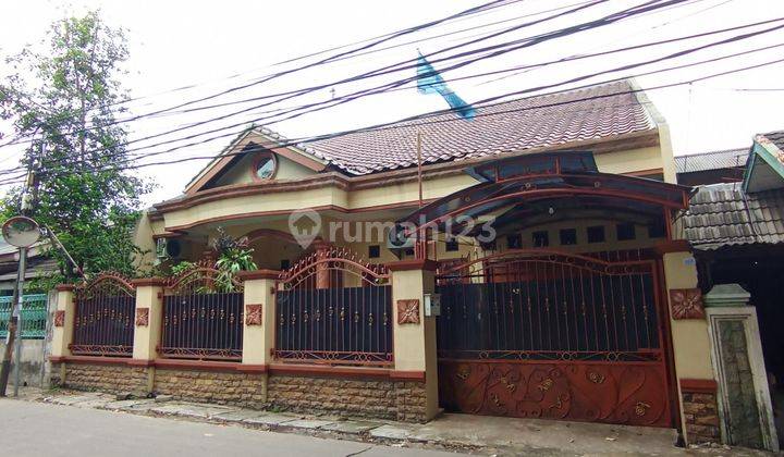 Rumah murah di komplek kimia farma hankam Ciledug 1