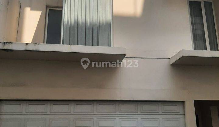 Rumah di Simprug Galerry Residence 3 Lantai Bagus dan Sangat Murah 2