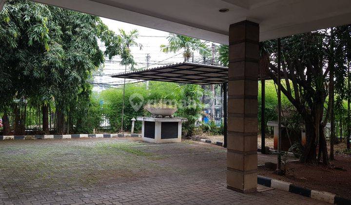 Rumah Besar Di Menteng 2