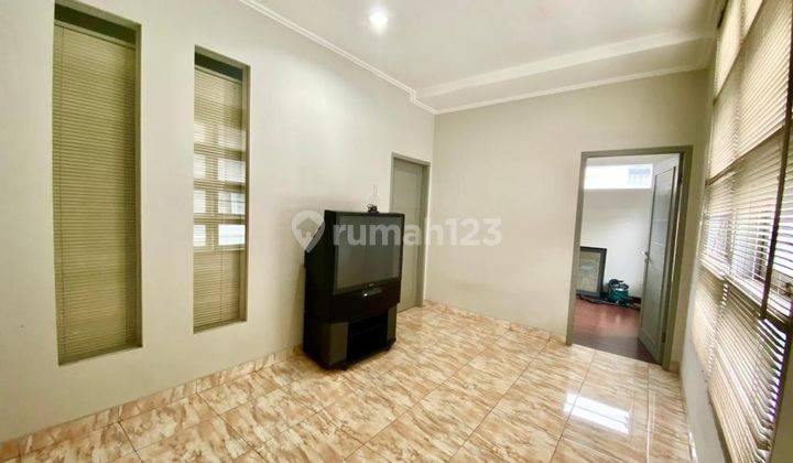 DIJUAL RUMAH DI LOKASI PRIME DAN TENANG DI MENTENG 2