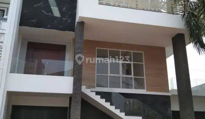 Dijual Sangat Cepat Rumah Hook Di Florence Pik Brand New 2