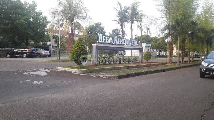 Dijual cepat rumah mega kebon jeruk rumah rapih siap huni  2