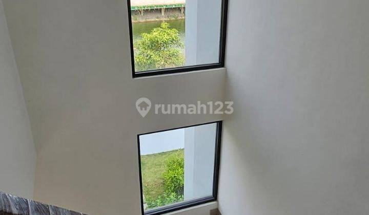 Disewakan rumah pik2 view danau bagus siap huni 2