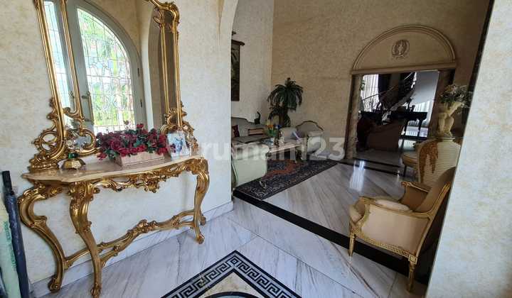 Dijual Rumah Mewah Taman Resort Mediterania Pik 