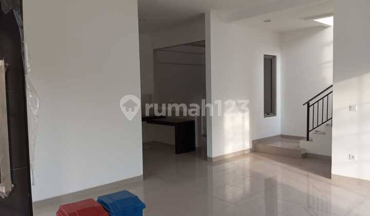 Disewakan Rumah Hoek Pik2 Unfurnish 2