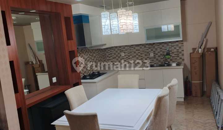 Royalle Springhill Luxury Golf View Apartment