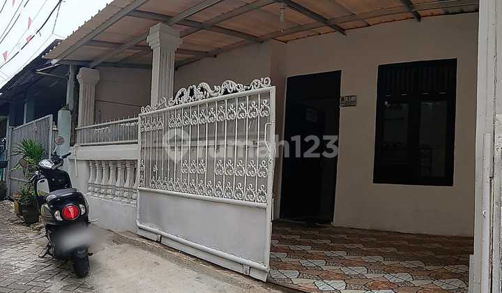 Newly Renovated 3 Bedroom House in Karawaci Newly Renovated 3 Bedroom House in Karawaci